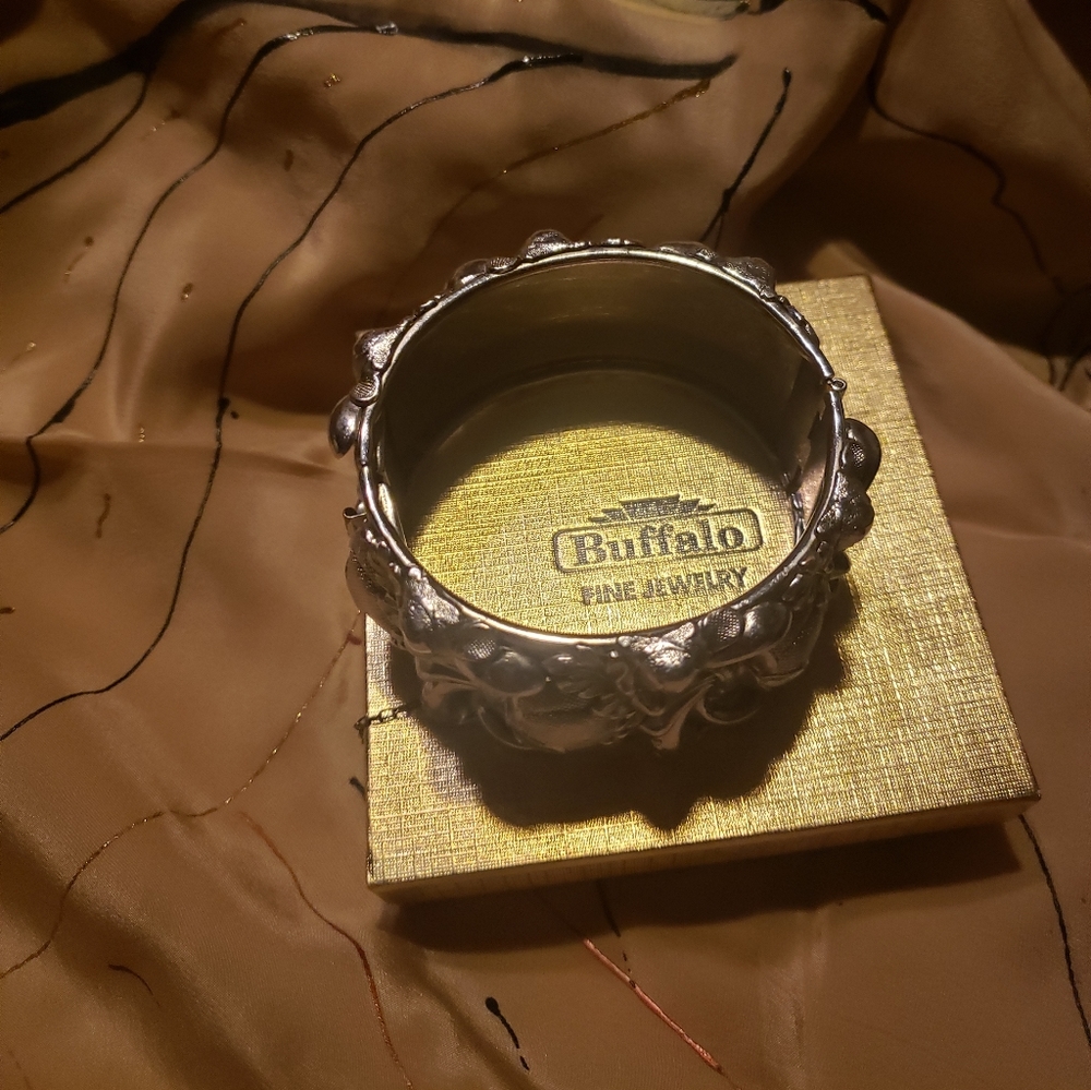 Whiting and Davis Vintage Cuff Bracelet Vintage - Picture 9 of 10